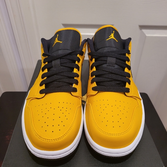 Air Jordan 1 Low University Gold - Picture 8 of 8